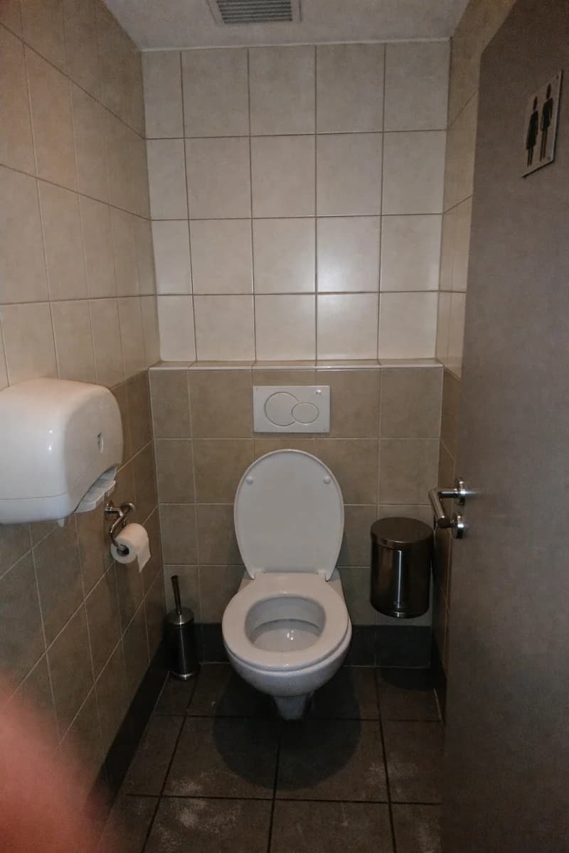 Public WC — OC Atrium Flora