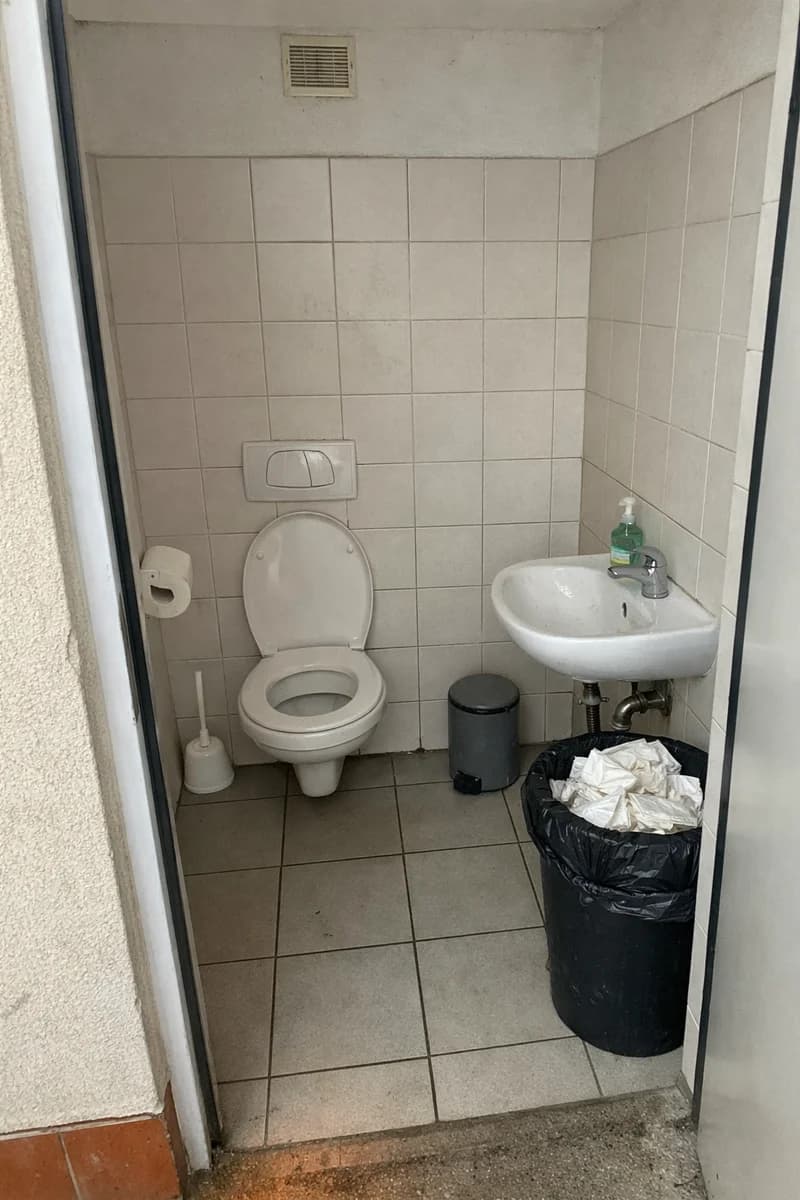 Public WC — Jinonice