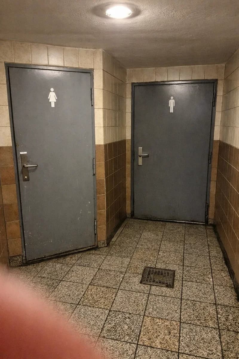 Public WC — Žižkovské náměstí