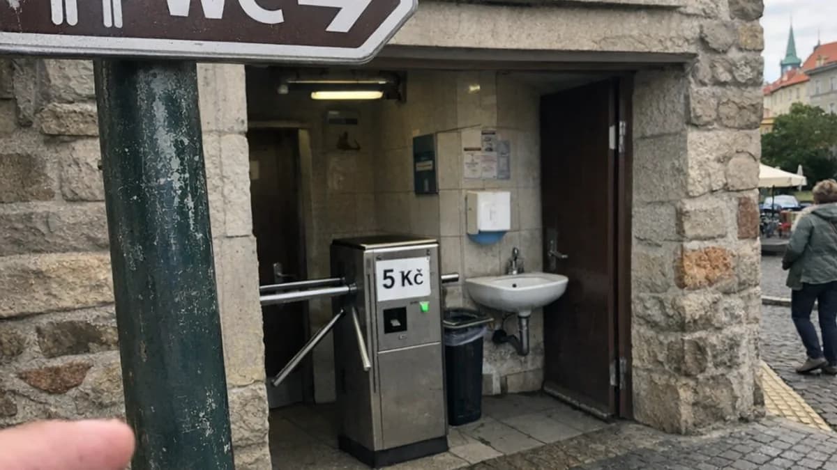 Complete Guide to Finding Public Toilets in Czech Republic: Everything You Need to Know