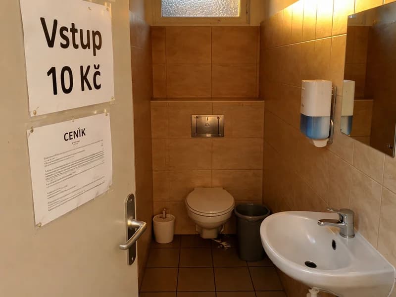 Public Toilet – Africká vesnice, Brno-Bystrc (near Pes hřivnatý)