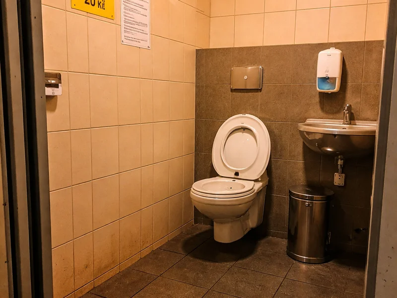 Veřejné WC – Trnitá 1, Brno-město
